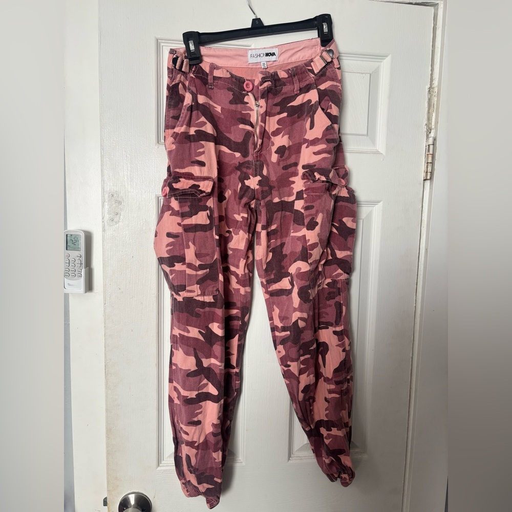 Pink cargo pants ‼️BOGO‼️